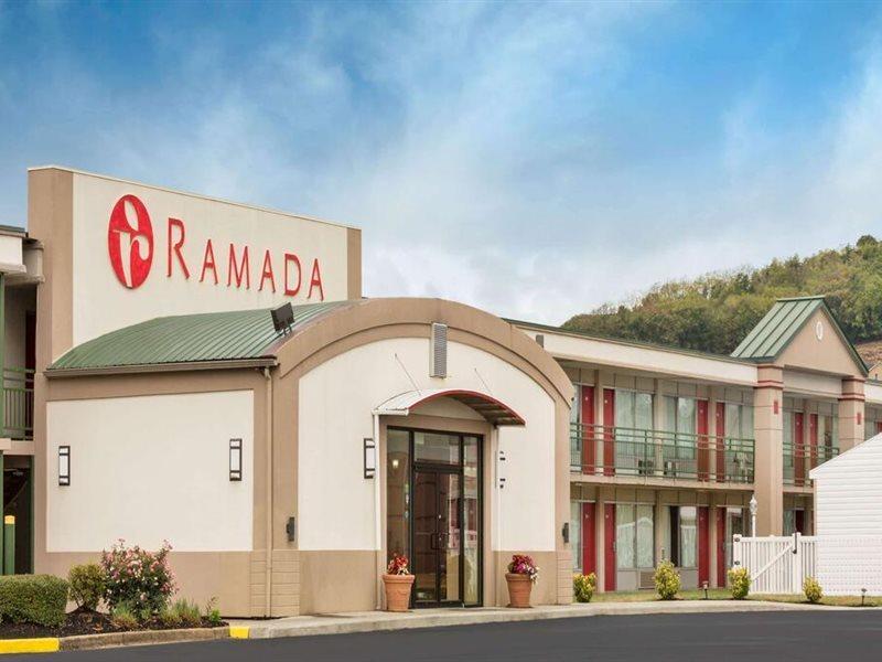 Ramada By Wyndham Harrisonburg Motel Luaran gambar