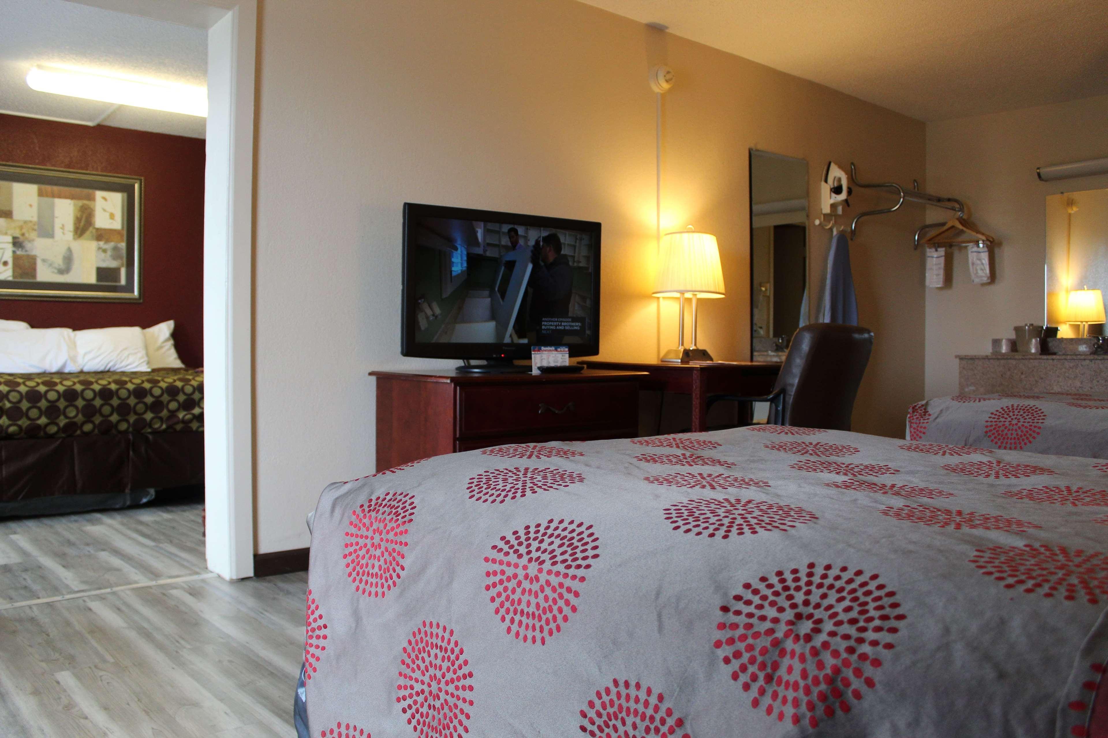 Ramada By Wyndham Harrisonburg Motel Luaran gambar