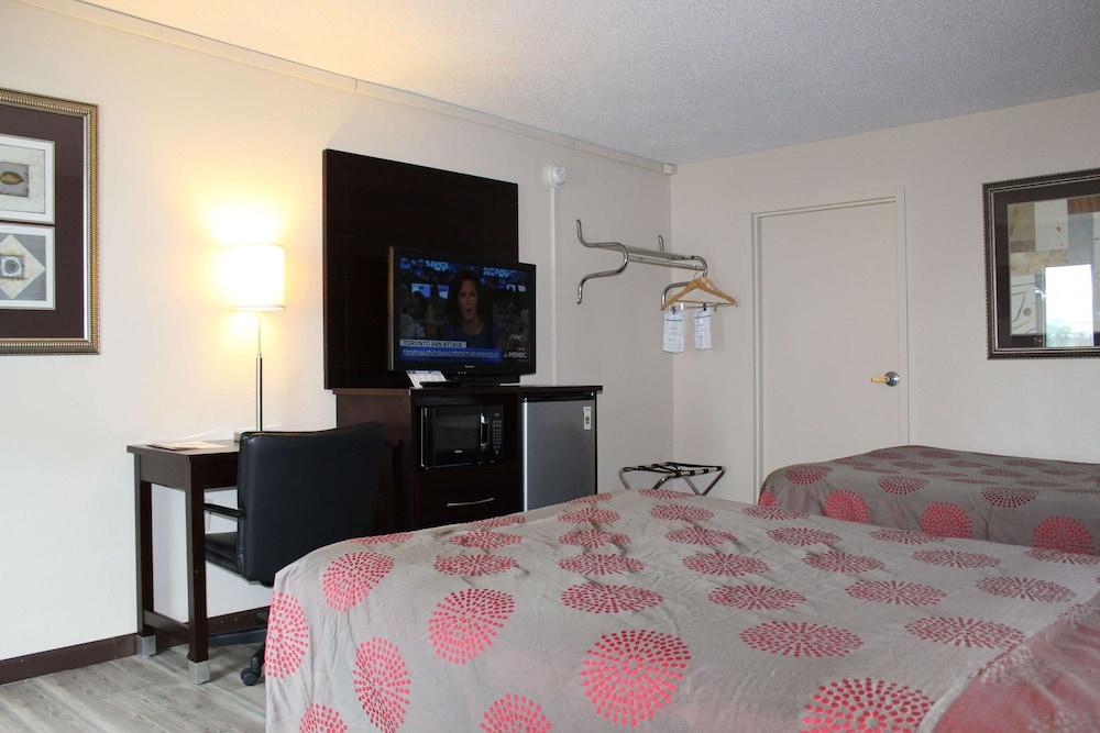 Ramada By Wyndham Harrisonburg Motel Luaran gambar