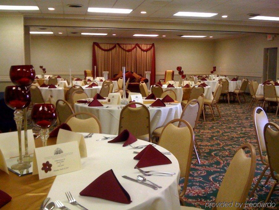 Ramada By Wyndham Harrisonburg Motel Restoran gambar