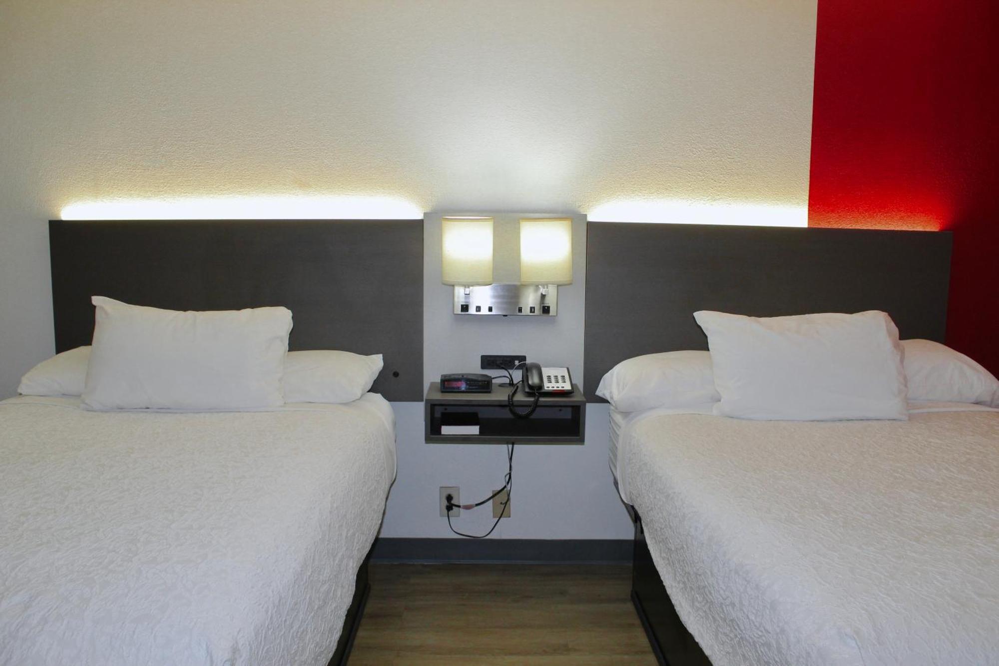 Ramada By Wyndham Harrisonburg Motel Luaran gambar
