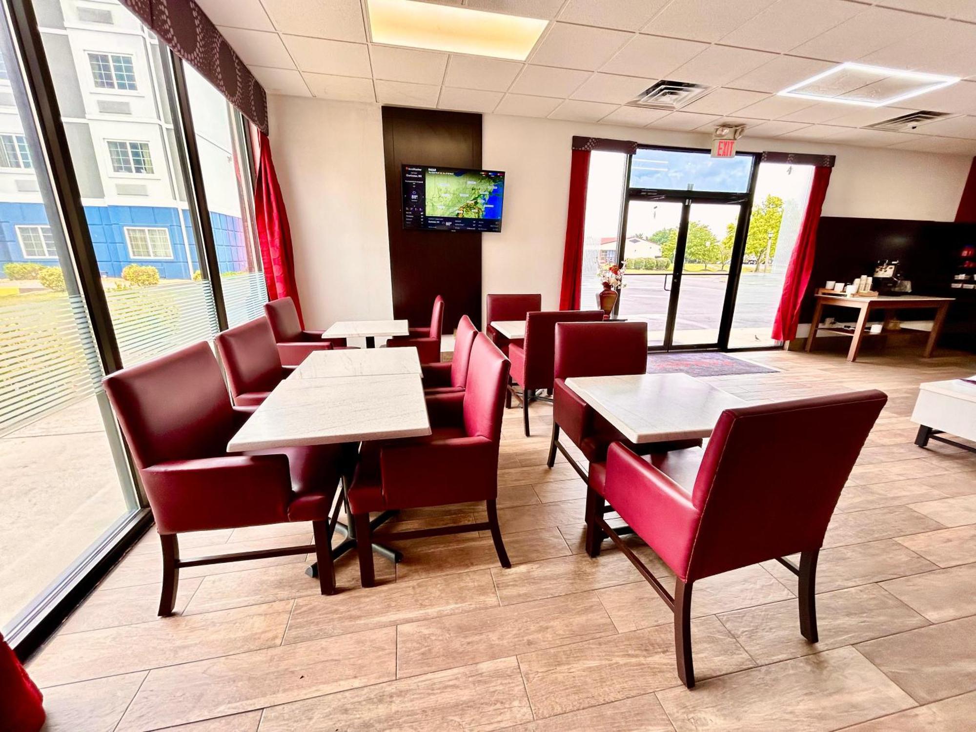 Ramada By Wyndham Harrisonburg Motel Luaran gambar