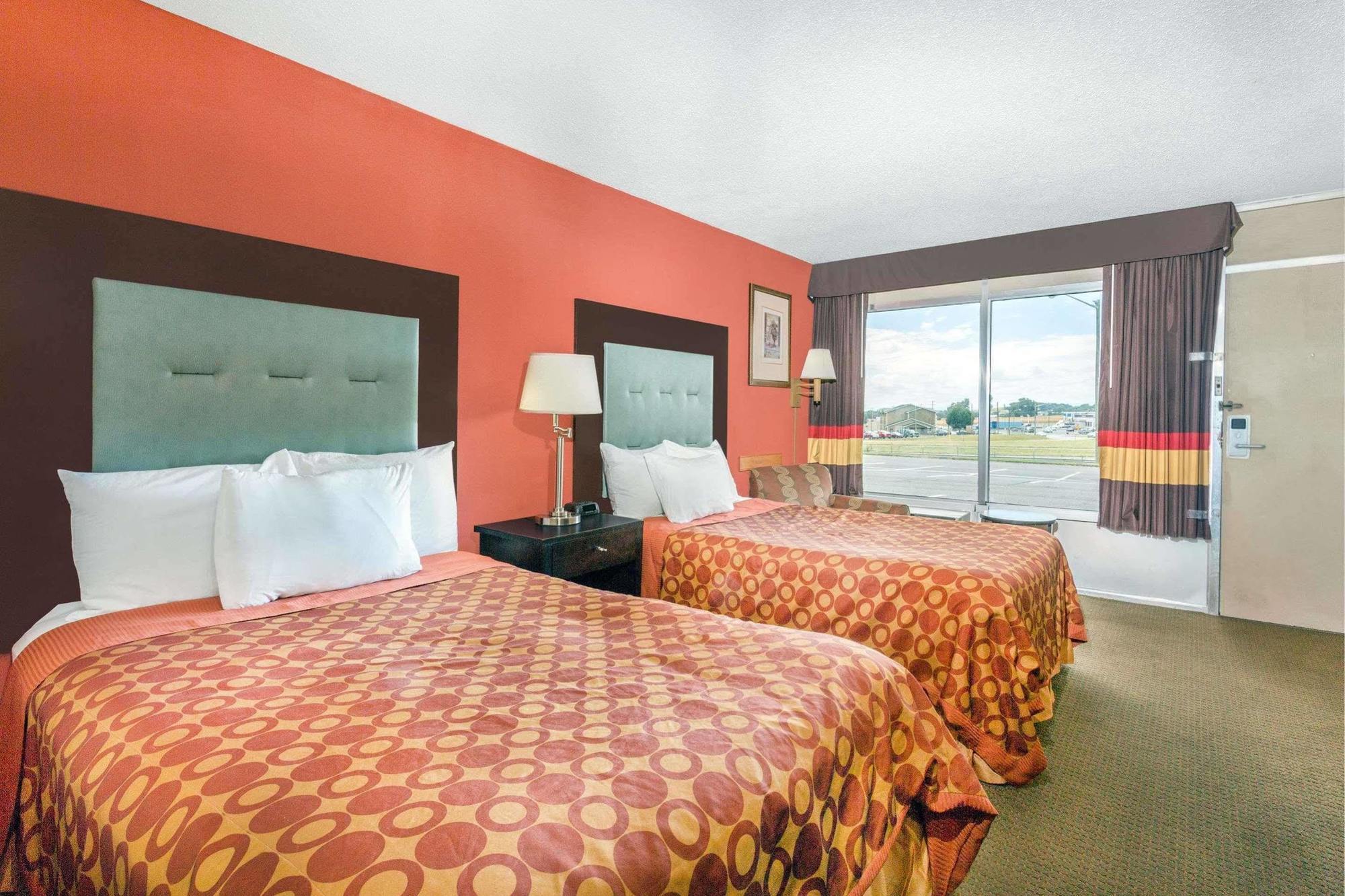 Ramada By Wyndham Harrisonburg Motel Luaran gambar